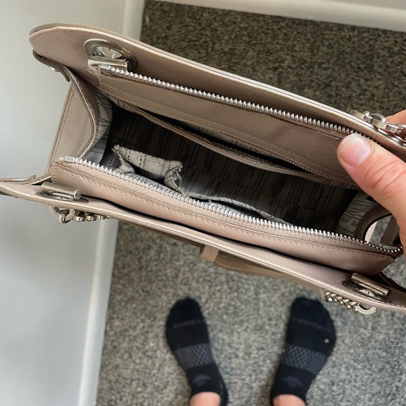 SALVATORE FERRAGAMO Gancini shoulder bag leather pink beige series silver (J) - Picture 5 of 9